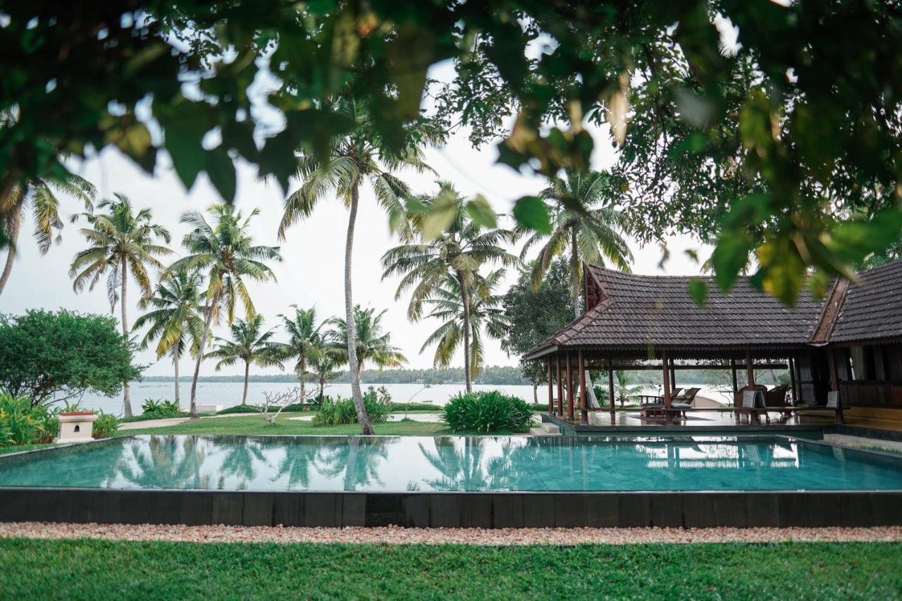 Vismaya Lake Heritage Turavur Экстерьер фото